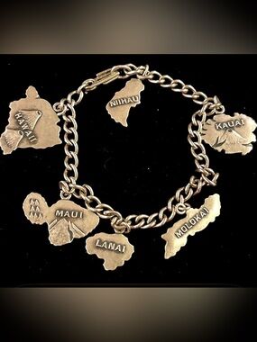 Vintage 1940s-1960s Sterling Silver  Hawaiian Islands Charm Bracelet